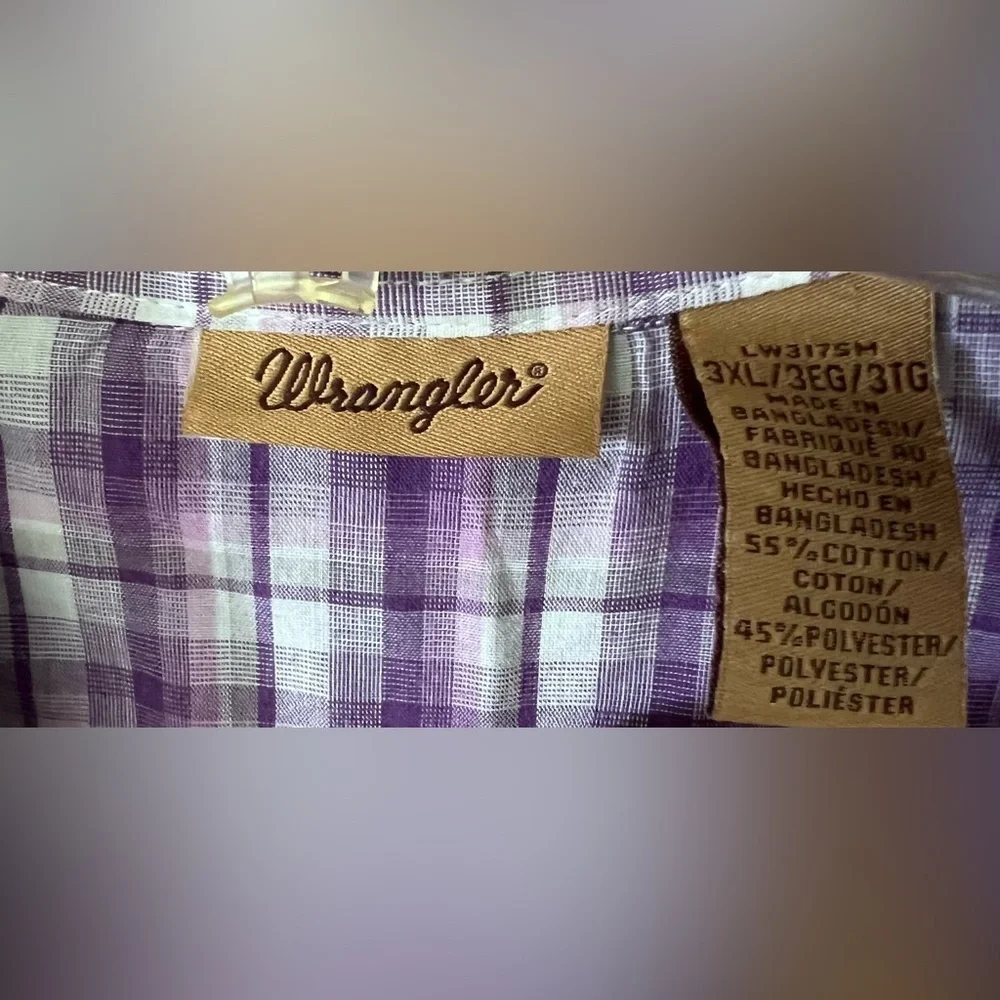 Women’s Wrangler Button Down Pearl Snap Purple and White Plaid Shirt/3XL - Picture 3 of 3
